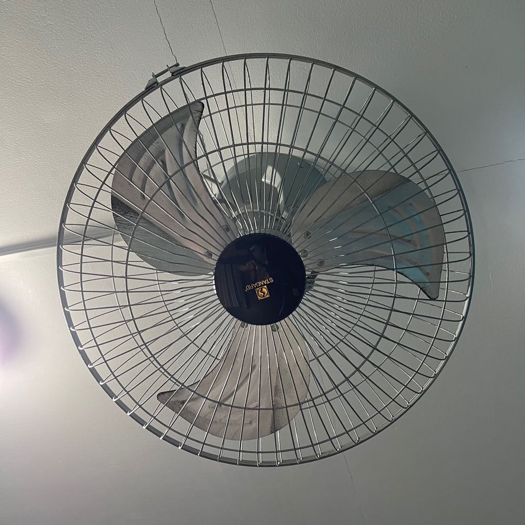 Used STANDARD Orbit Fan Model No. SOF18T2, Furniture & Home Living