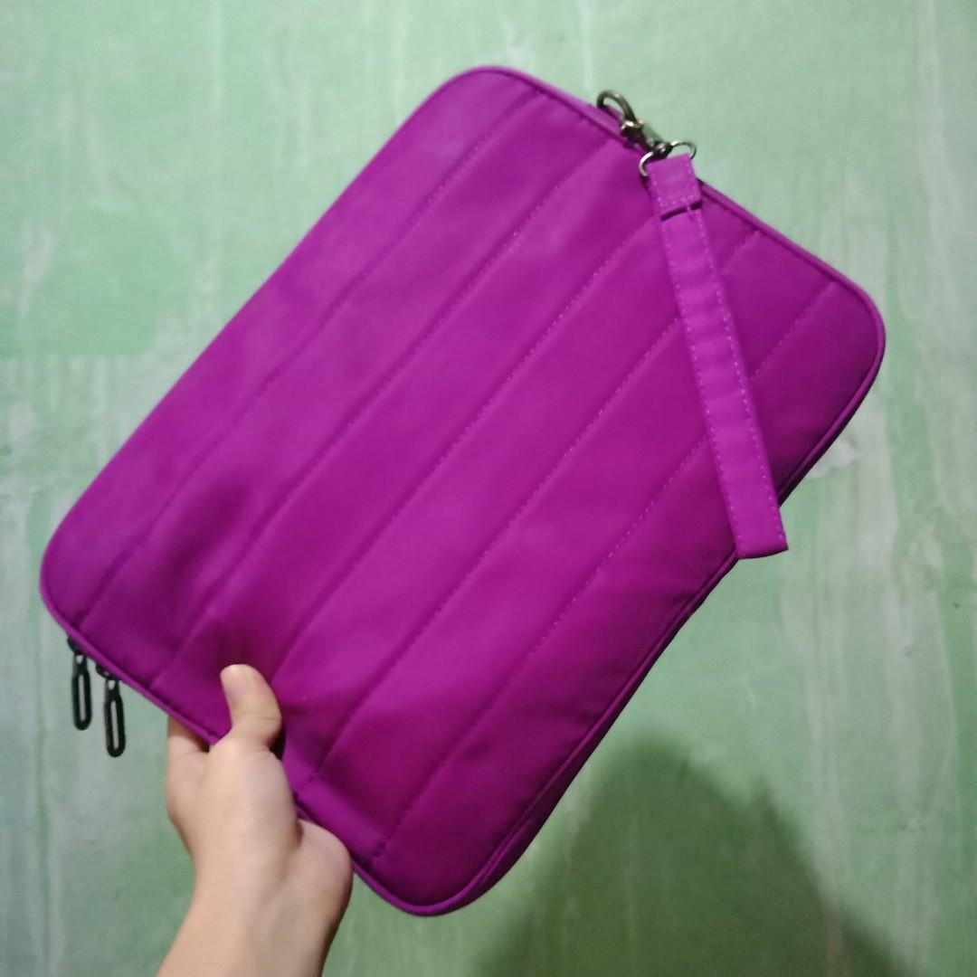 Halo laptop bags 2025
