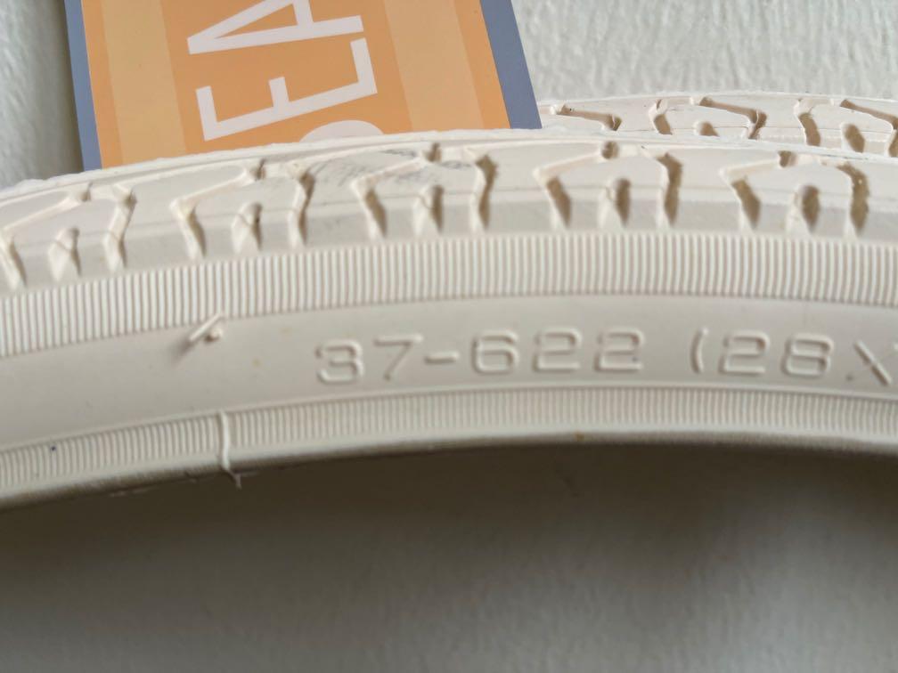 White cheap 700c tyres