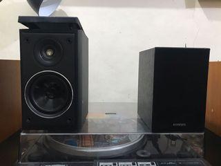 1x Onkyo D-U5X Speaker and 1x Victor SP-UXGM77-B Speaker P500 each or P800 for both