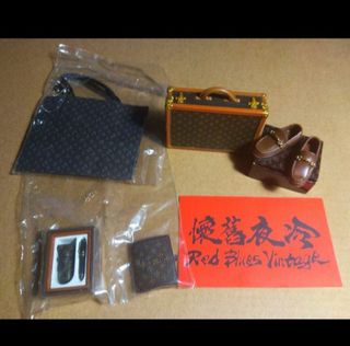 （分類：）位於 。 由 redbluesvintage 提交（商品編號 1063999200，圖片 1）。簡介： 。