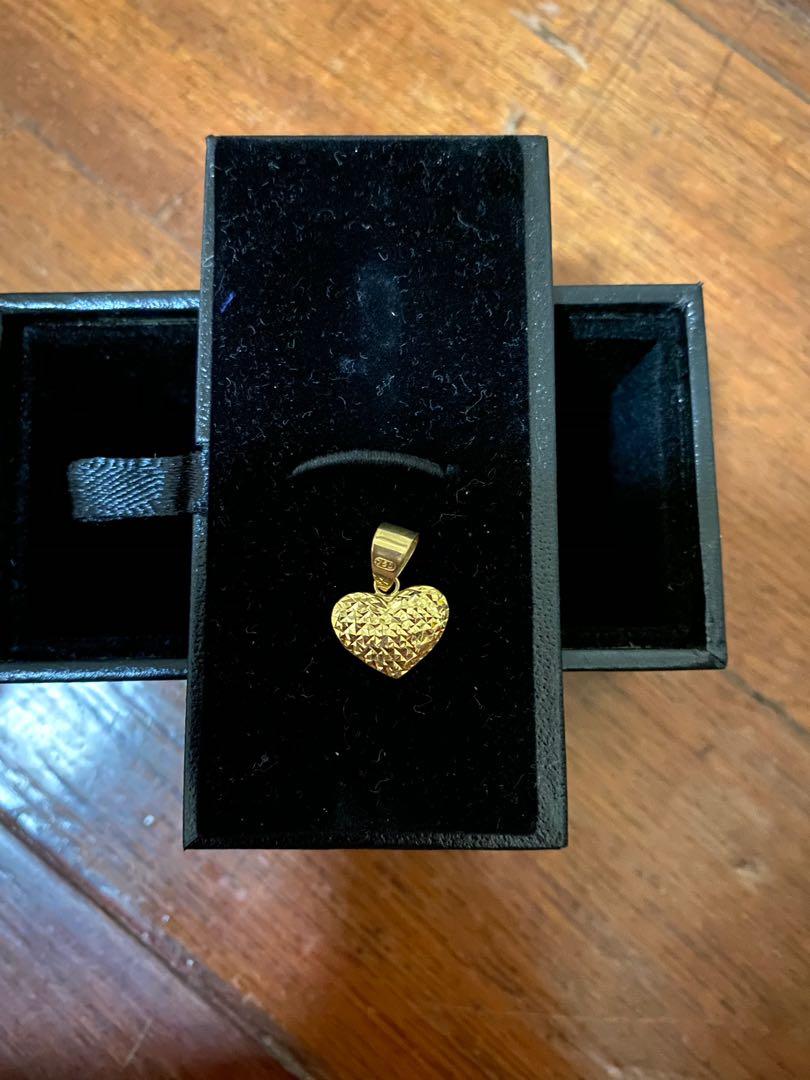 0.5 gram shop gold pendant