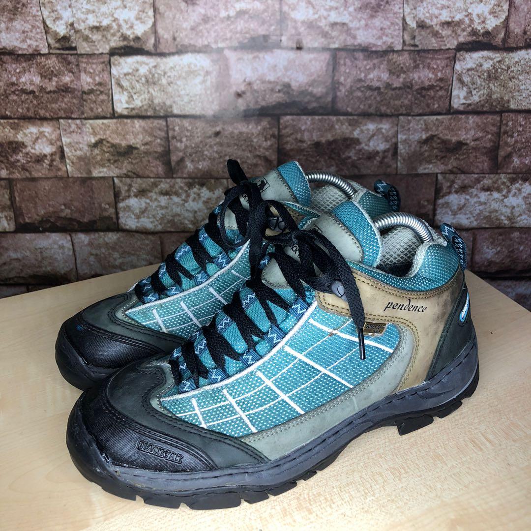 Black yak boots clearance