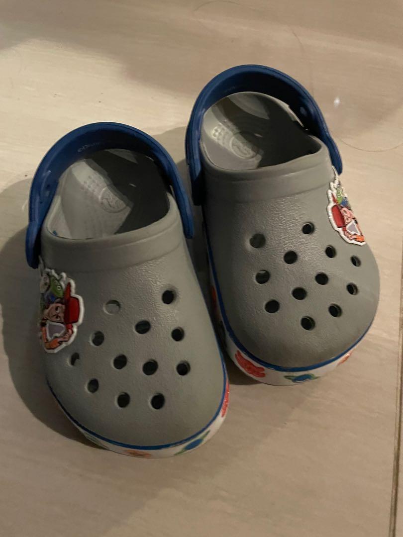 Toy story sales crocs size 7