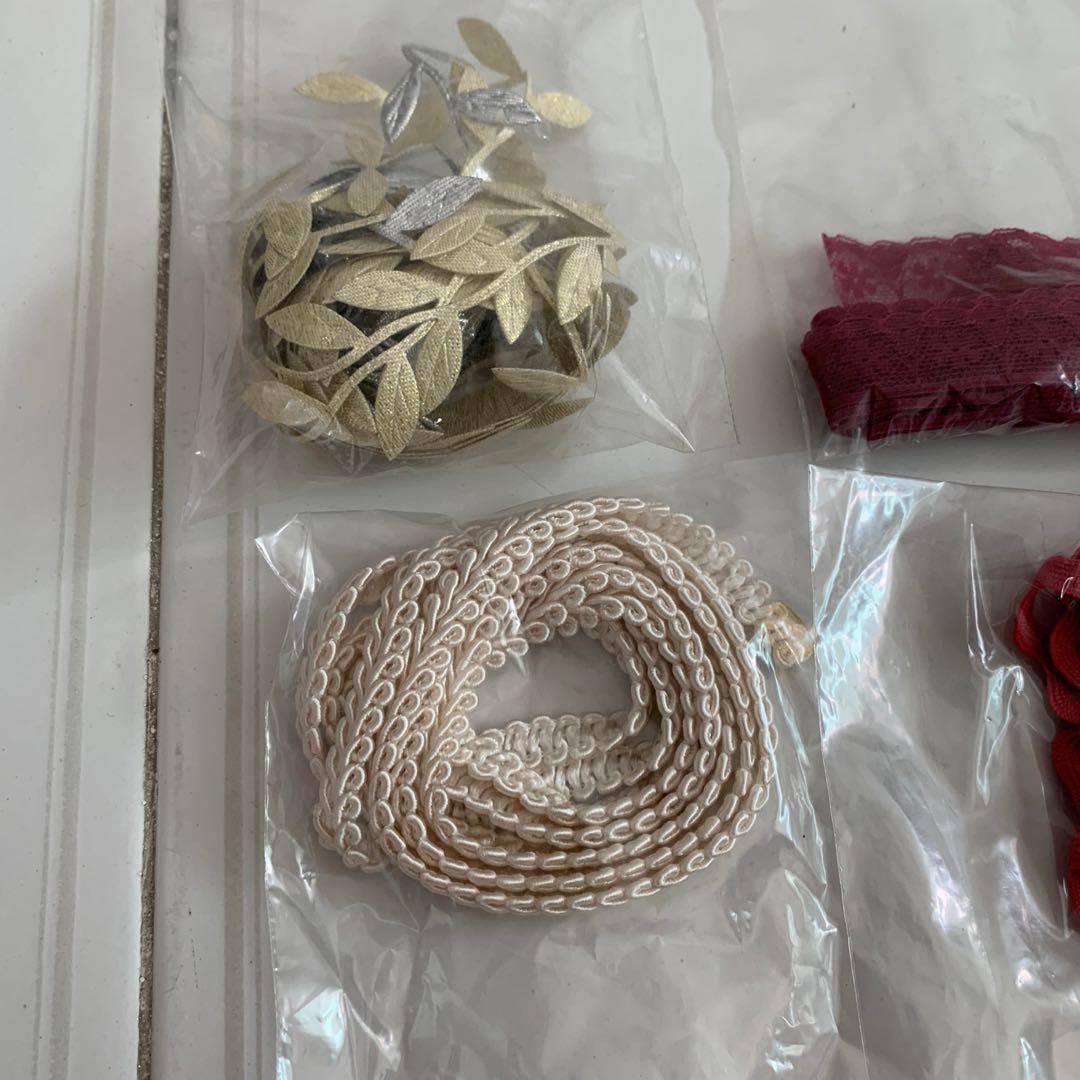 Decorative patterned cords string (Category: Handmade Craft) located in Singapore. Submitted by permmabs (Listing ID 1064041233, Image 2). Description: Most are abt 1m to 2m Bought them for craft making but never used All packed nicely in ziplocks - neat and clean Meet up at mustafa area .