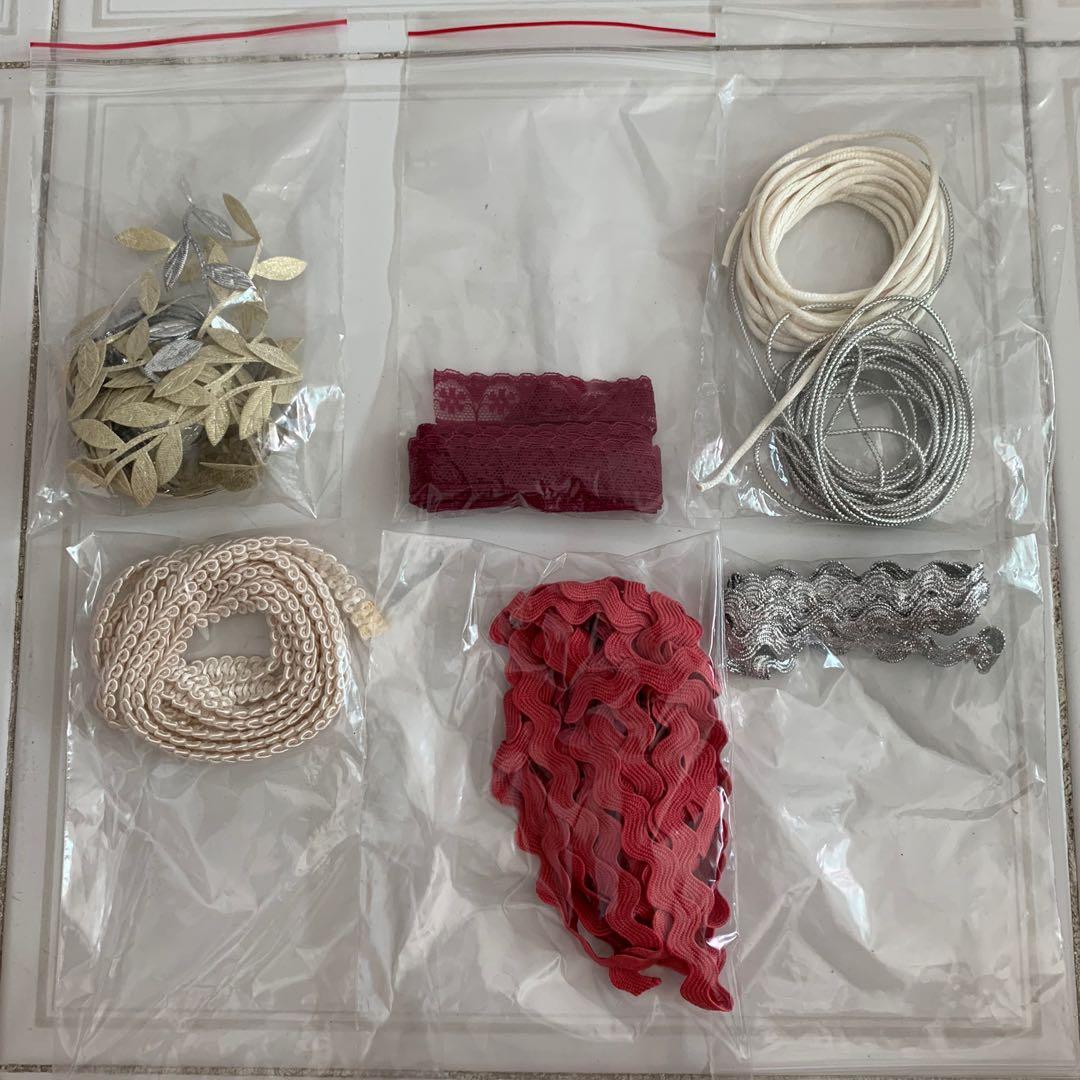 Decorative patterned cords string (Category: Handmade Craft) located in Singapore. Submitted by permmabs (Listing ID 1064041233, Image 1). Description: Most are abt 1m to 2m Bought them for craft making but never used All packed nicely in ziplocks - neat and clean Meet up at mustafa area .