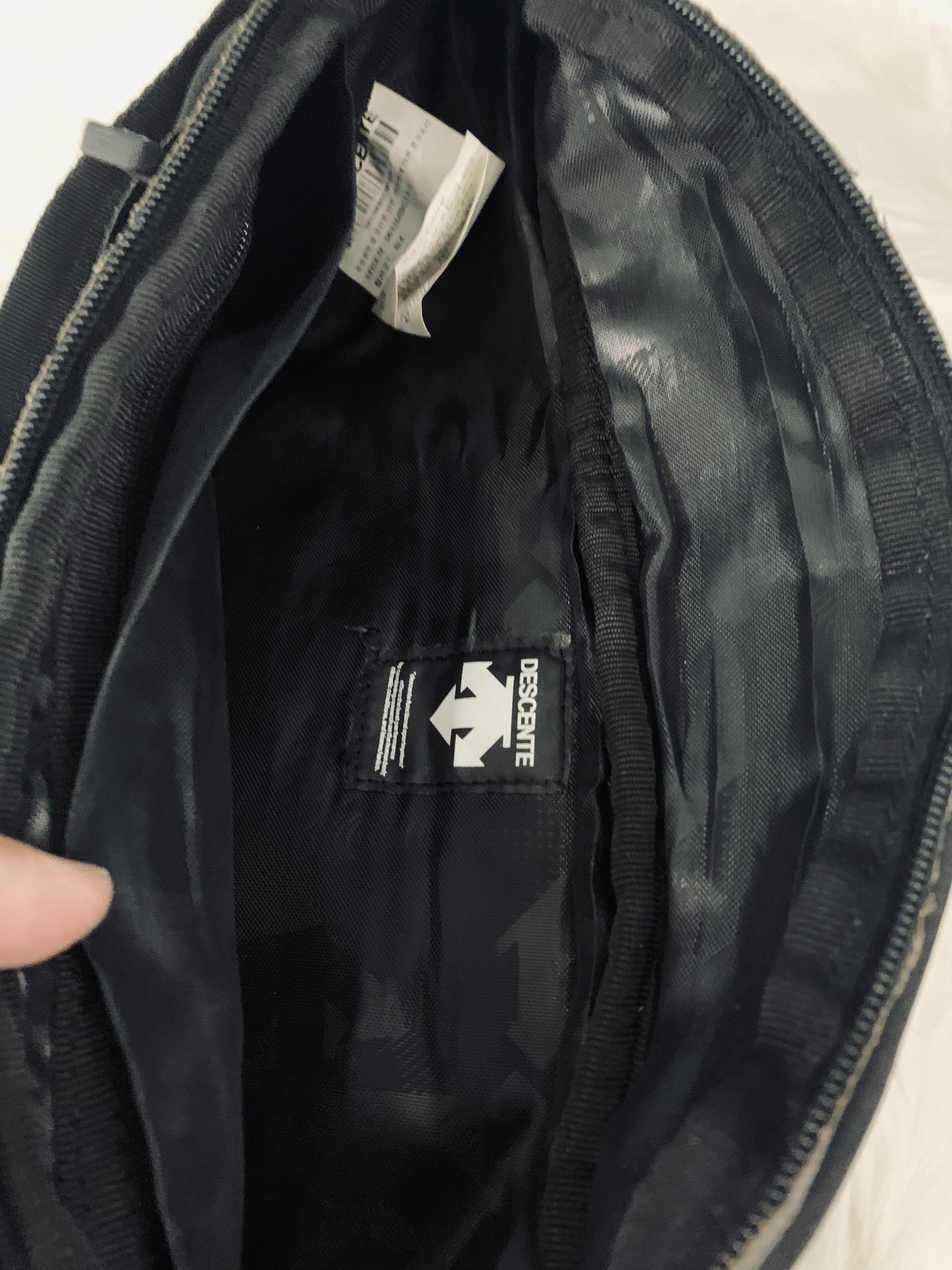 Descente Running Hip Pack, Men's Fashion, Bags, Sling Bags on Carousell