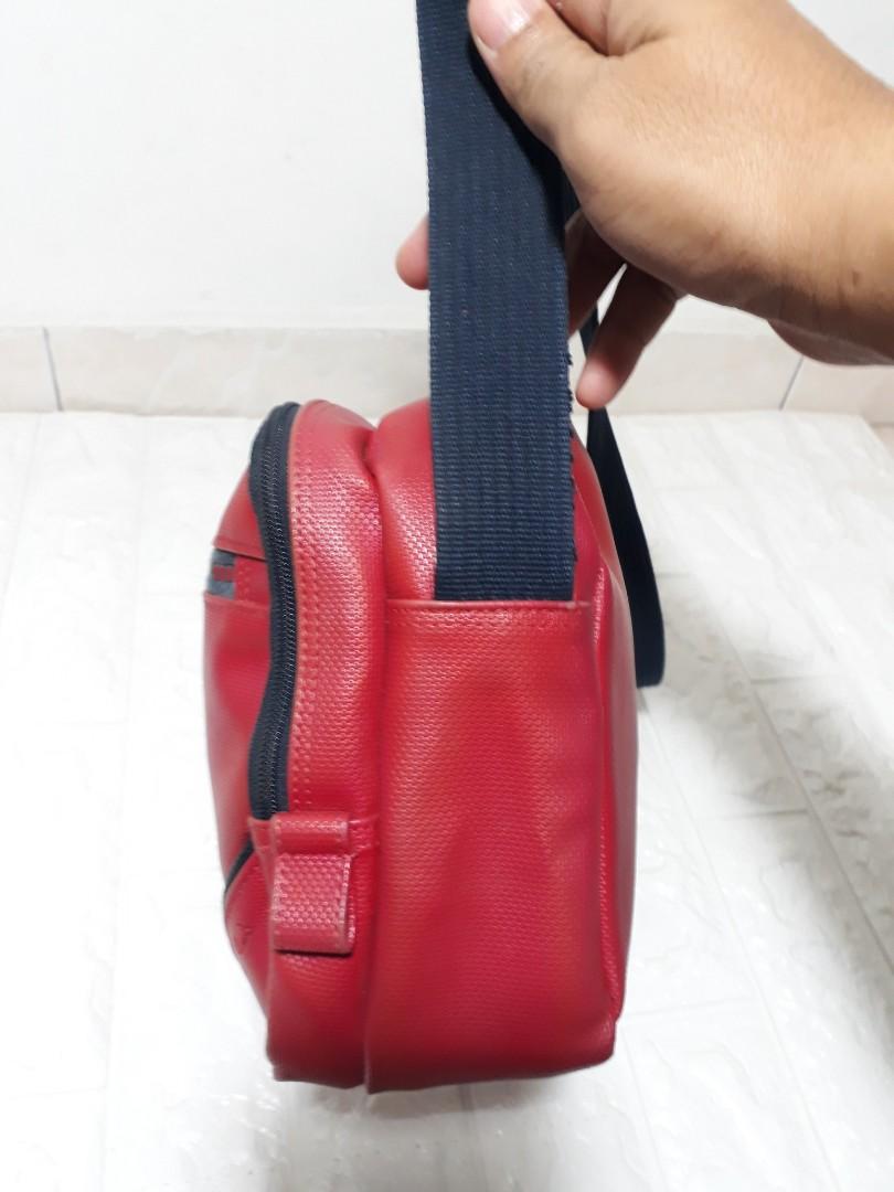 Fila sling hot sale bag price original