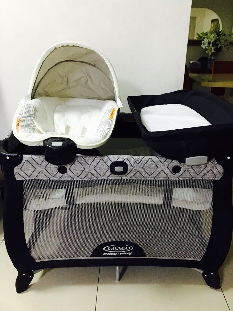 Graco playpen (pack & play), Babies & Kids, Baby Nursery & Kids ...