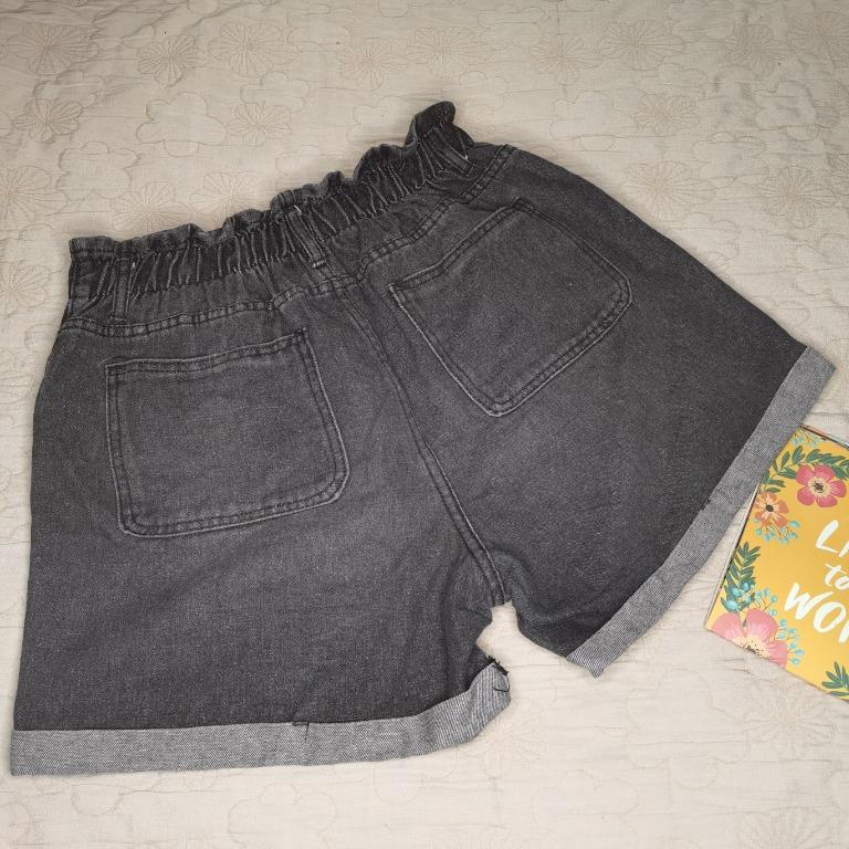 High Waist Denim Shorts (Category: Shorts) located in Quezon City. Submitted by babclections (Listing ID 1064037942, Image 2). Description: High Waist Denim Shorts Price: 90 Waistline: 28" - 30" - Garterized Code: H39 ⚠️ NO CANCELLATION ⚠️ NO BOGUS BUYER/NO JOY MINER ⚠️ NO RETURN/EXCHANGE 💌 Manage your expectations. All items are preloved and thrifted. 💌 Wash before use 💌 Color may vary due to lighting 💌 Allow 1-2cm measuring difference due t