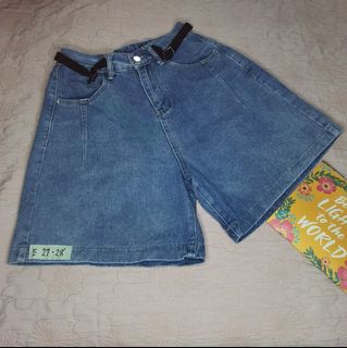 (Category: ) located in . Submitted by babclections (Listing ID 1064038712, Image 1). Description: .