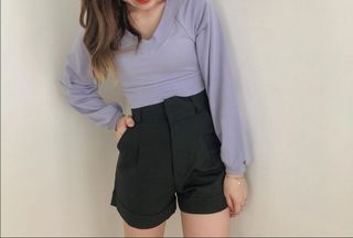 (Category: ) located in . Submitted by el_wardrobe10 (Listing ID 1064135878, Image 1). Description: .