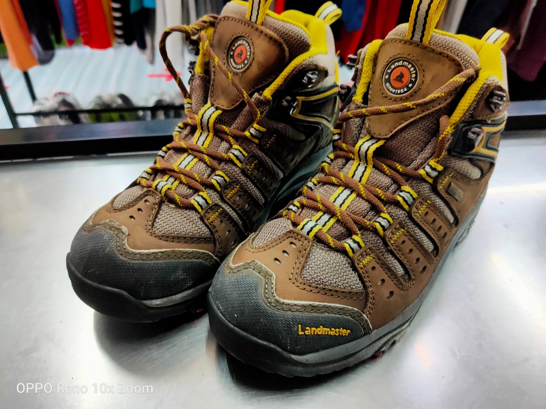 Landmaster boots shop