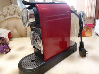 Nespresso 咖啡機