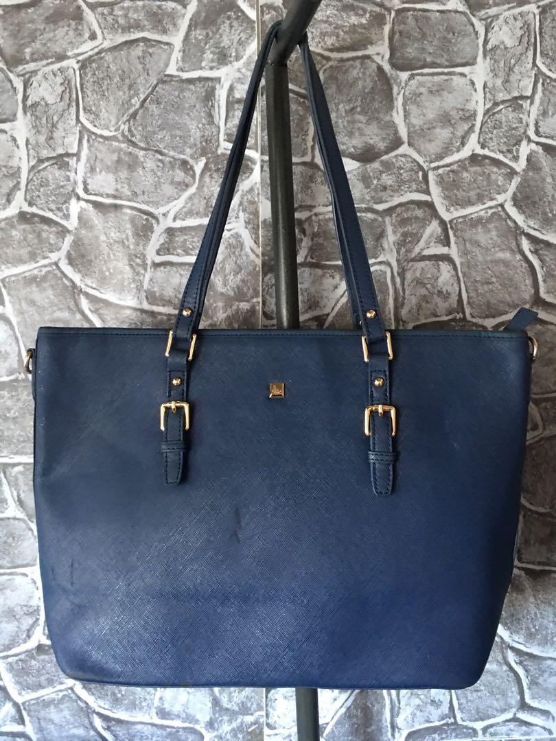 Nicole miller tote blue Women s Fashion Bags Wallets Beach Bags on Carousell
