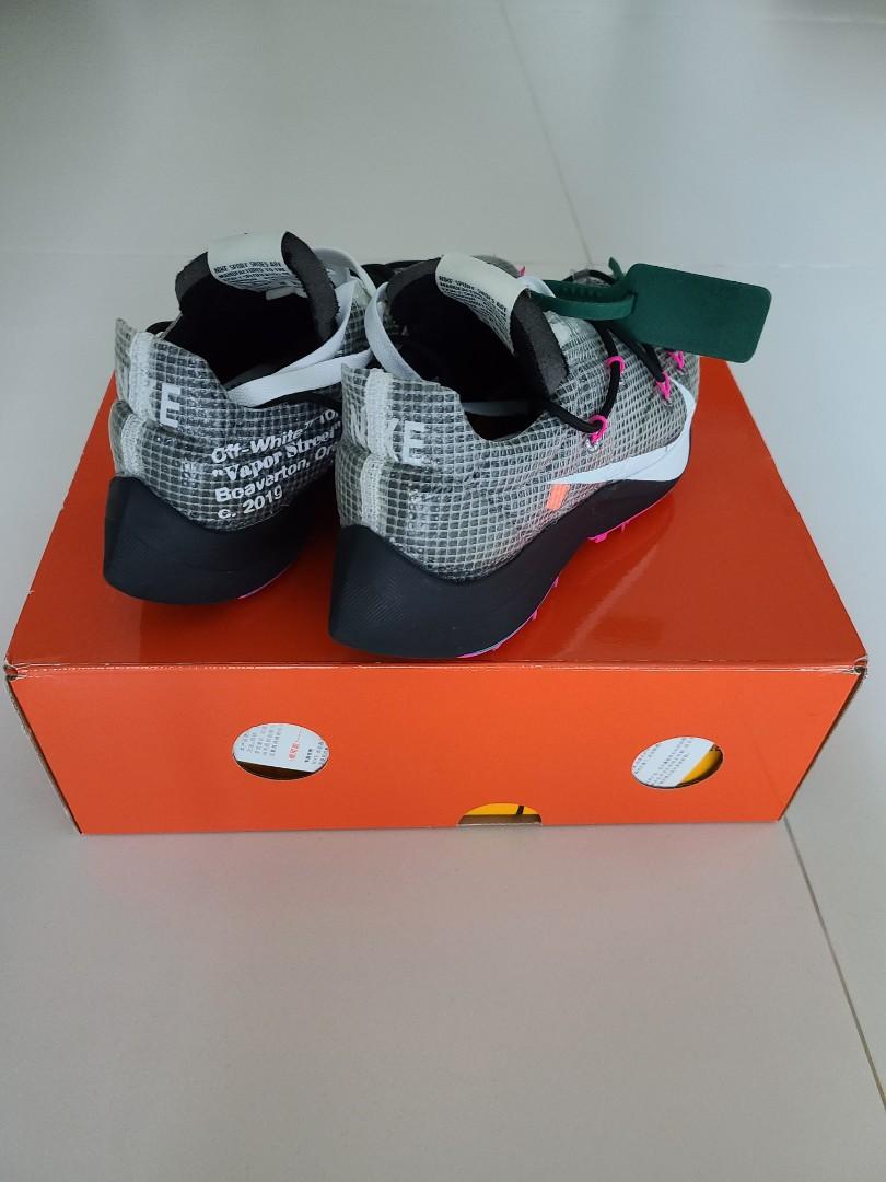 Nike crossover off on sale white