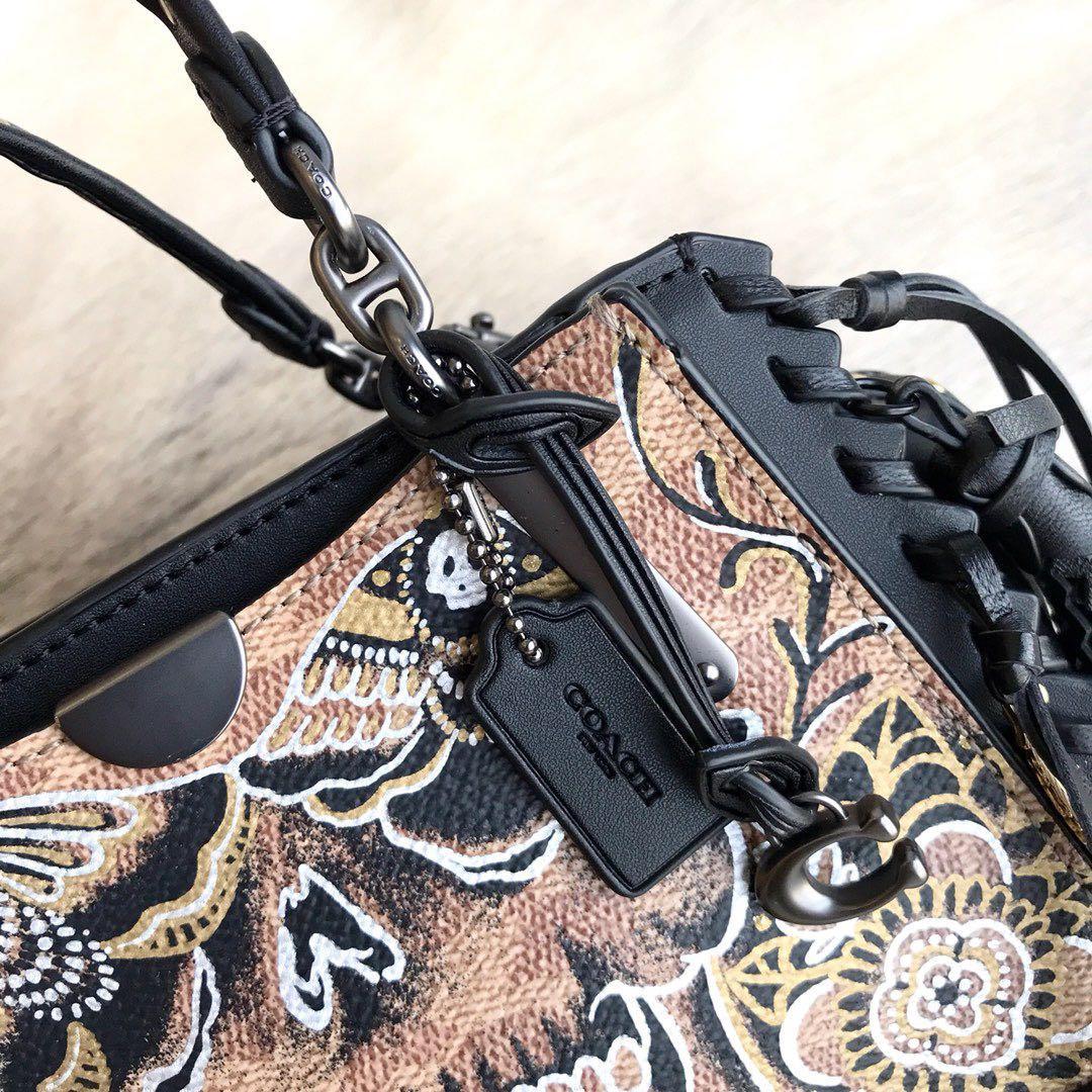 Coach dreamer 21 in sales signature canvas with tattoo