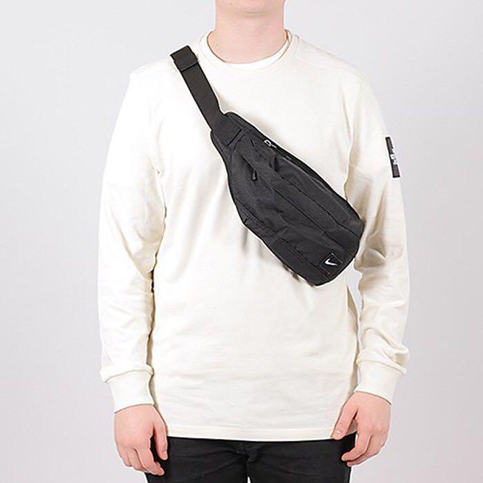 Nike hood waistpack store