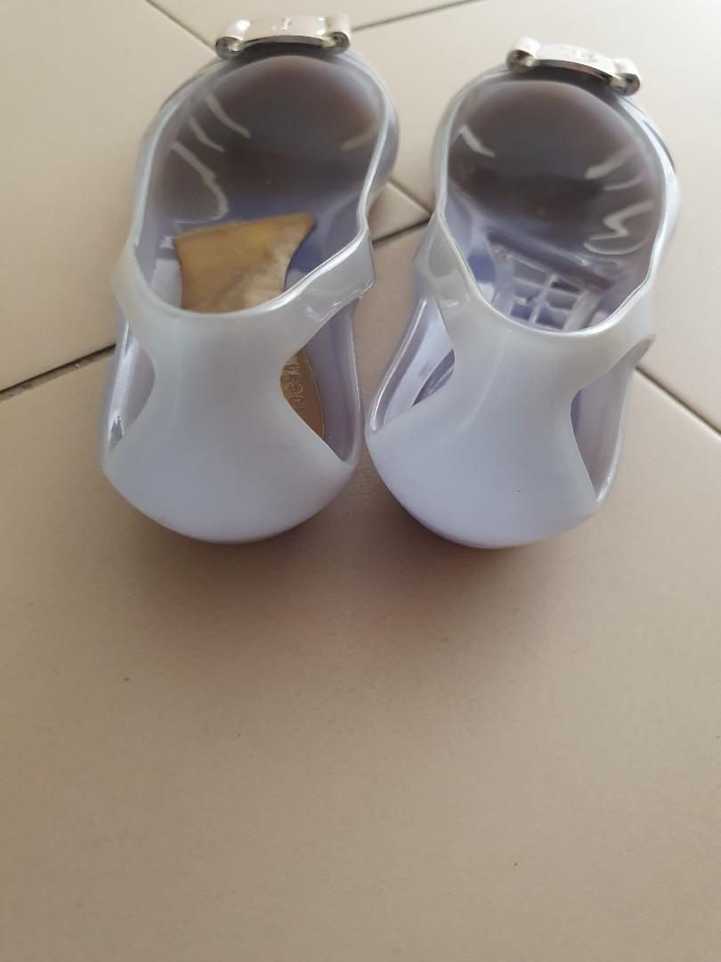 salvatore bermuda jelly flats