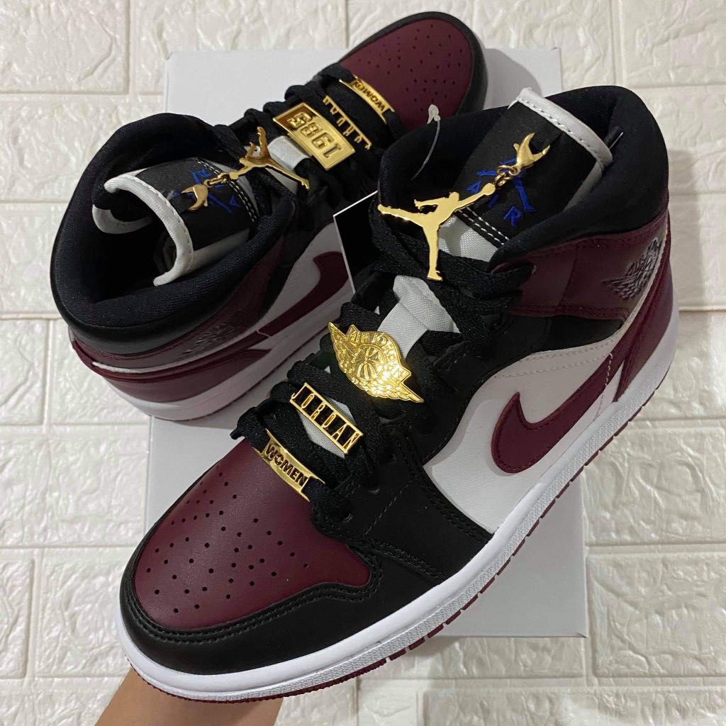 Air Jordan 1 Mid SE Dark Beetroot 