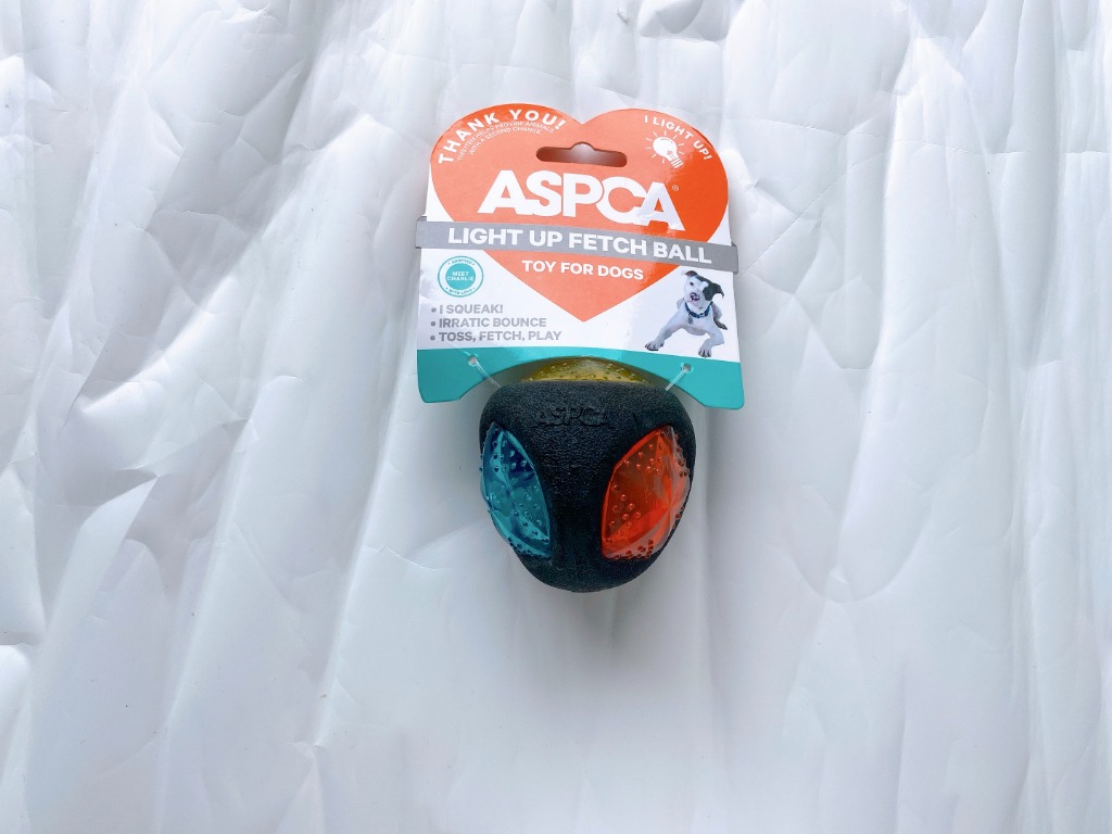 Aspca Light Up Fetch Ball Toy Cats Dogs Funny Chew Toys Pet Supplies Homes Other Pet Accessories On Carousell