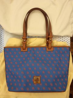 (Category: ) located in . Submitted by shopmorenow (Listing ID 1049518854, Image 1). Description: .