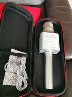 Bluetooth microphone.