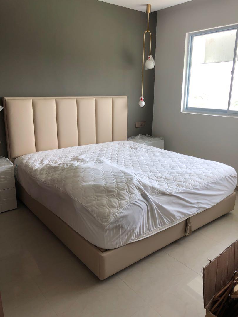 Bn Real Leather King Size Bed Frame Furniture Home Living Frames Mattresses On Carou Bn Real Leather King Size Bed Frame, Genuine Leather King Size Bed
