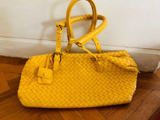 (Category: ) located in . Submitted by adebebe (Listing ID 1064407057, Image 1). Description: .
