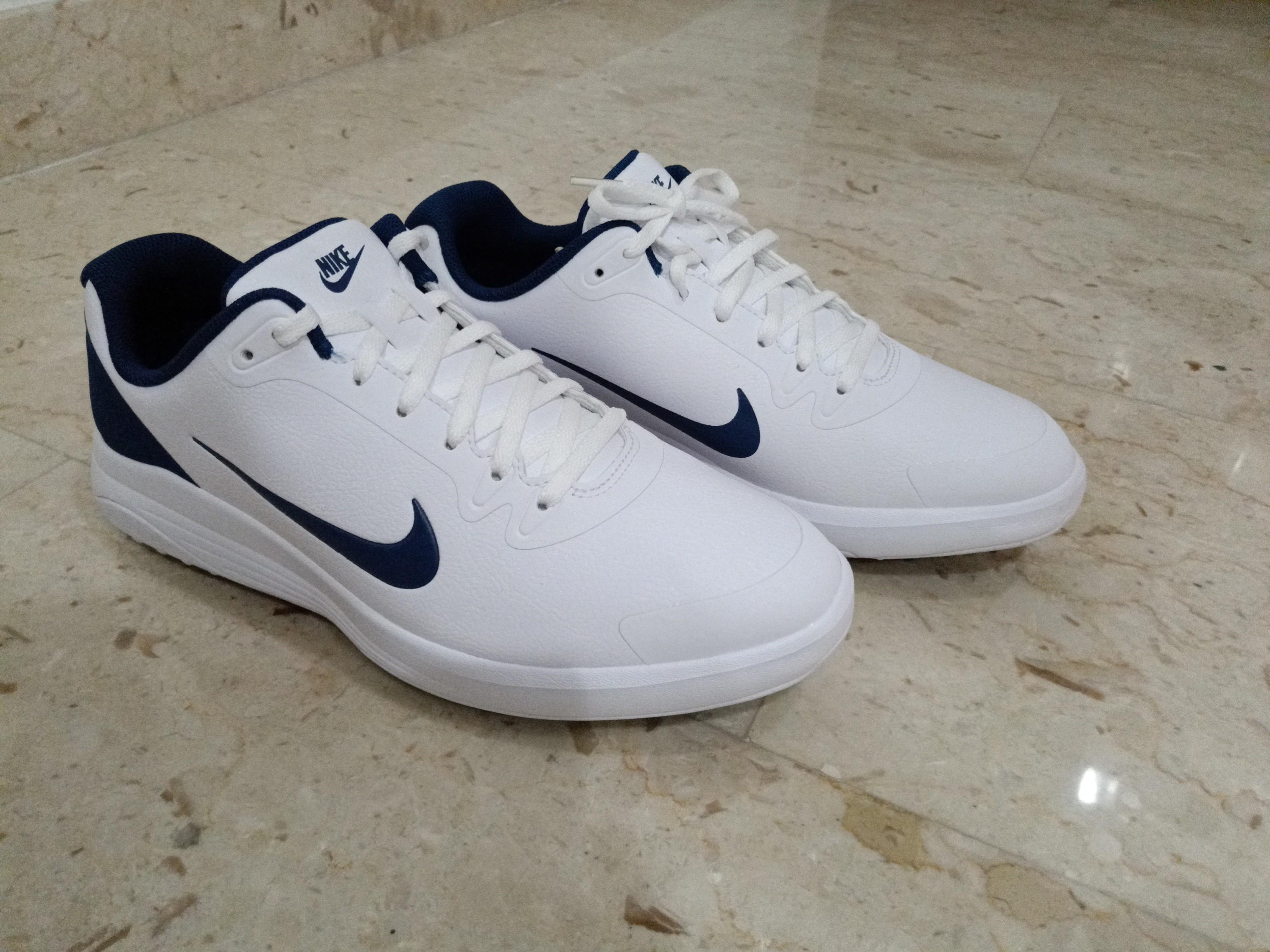 new nike lace up shoes