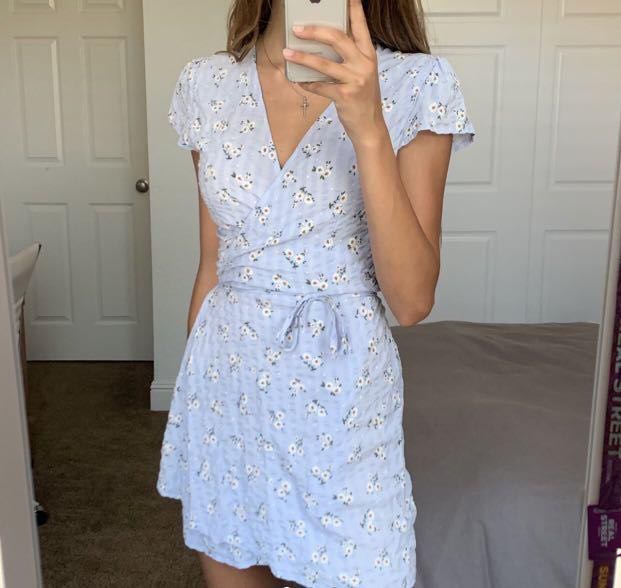 Brandy Melville blue floral wrap french dress, Women's Fashion, Tops,  Sleeveless on Carousell