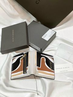 (Category: ) located in . Submitted by evrydy.apparel (Listing ID 1064221730, Image 1). Description: .