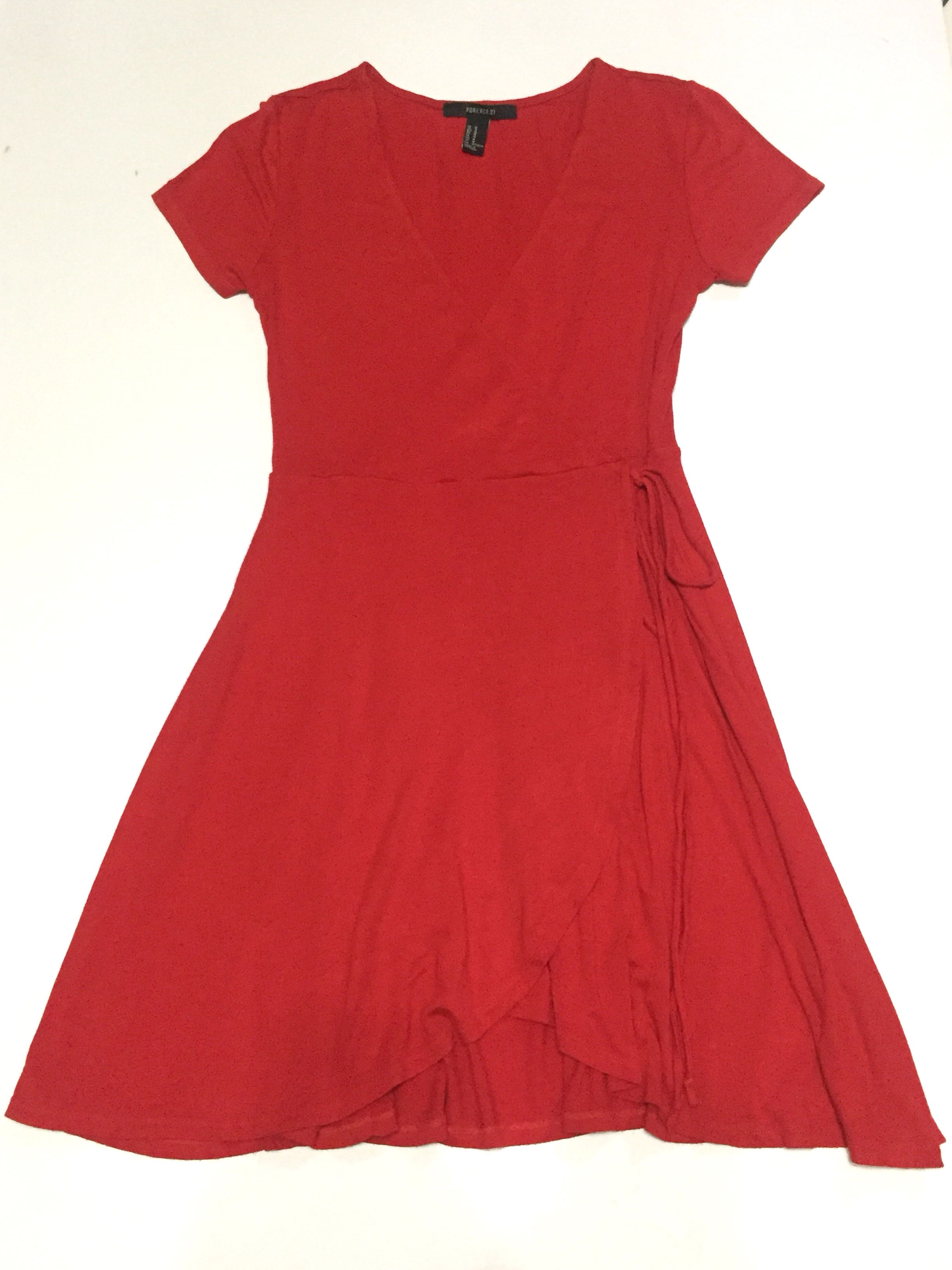 Red wrap dress forever 21 hotsell