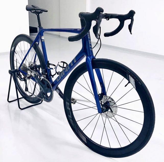 Giant TCR advanced pro 0 KOM 2021 