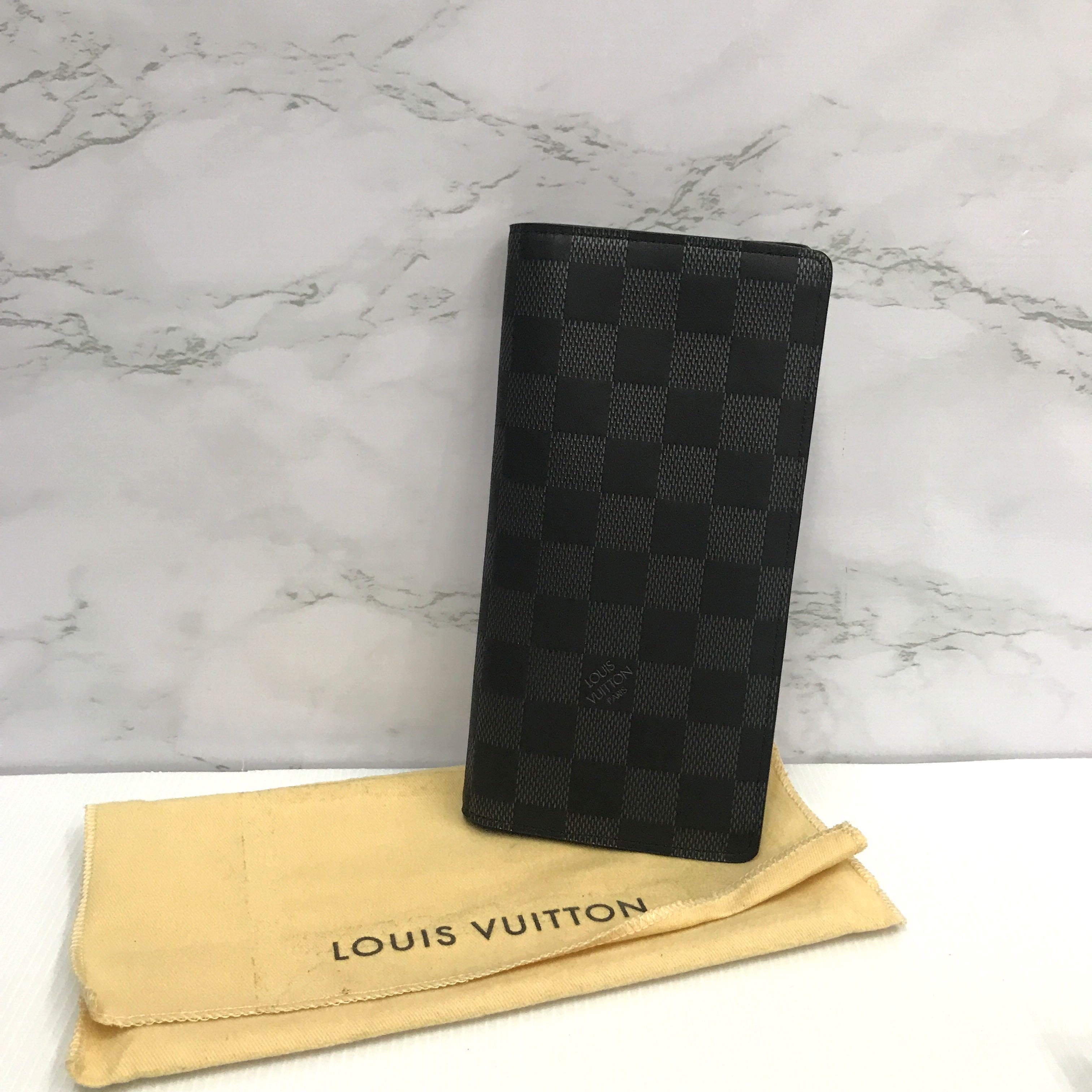 Louis Vuitton NEW DESIGN, Women's Fashion, Bags & Wallets, Purses & Pouches  on Carousell