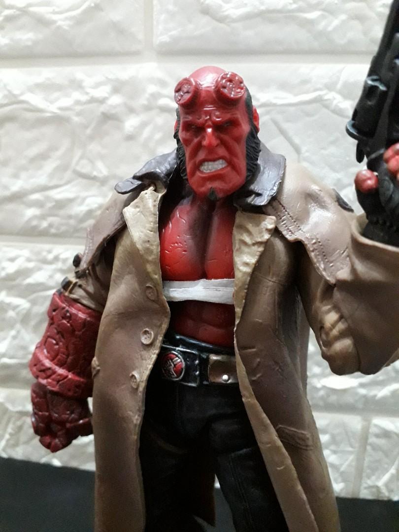 Neca shop hellboy figure