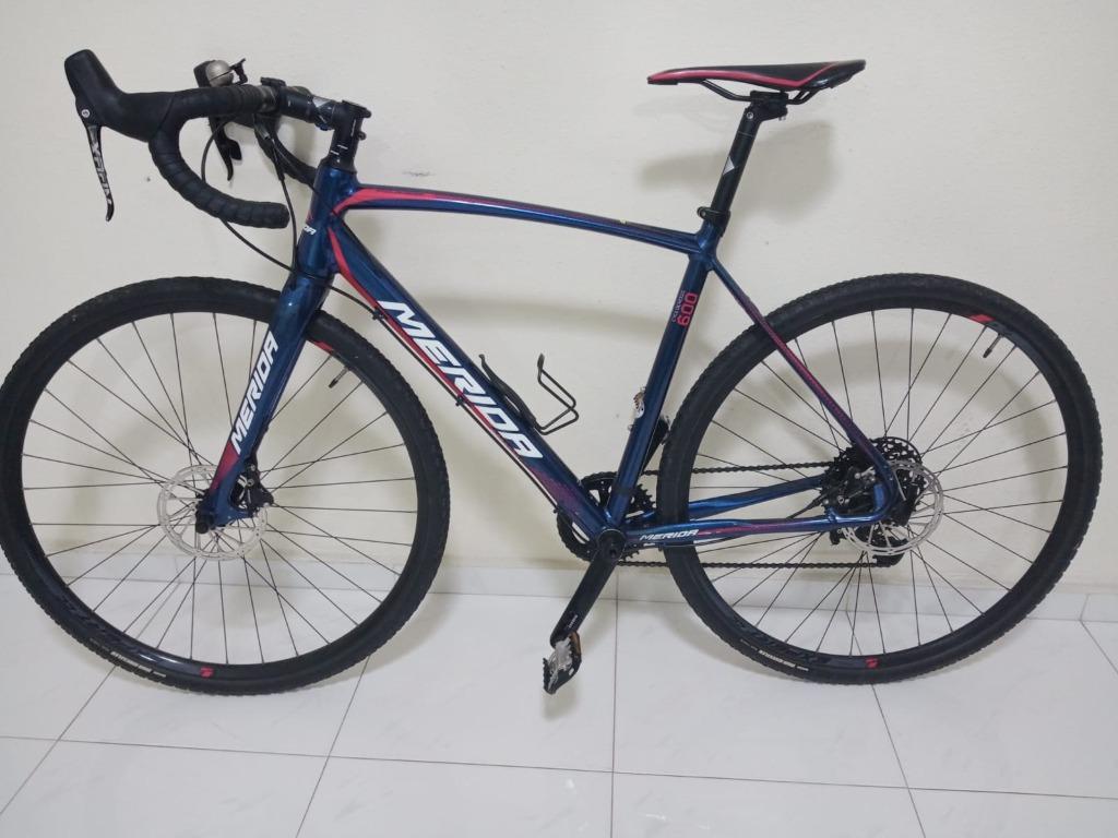 Merida cyclo sales cross 600 2018