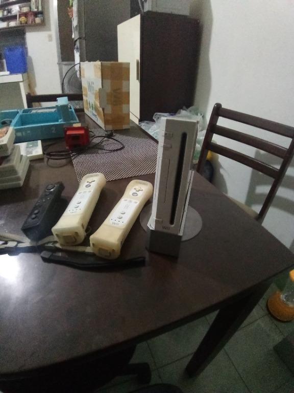 Nintendo Wii Rvl 001 Usa With Games And Accessories Video Gaming Video Games Nintendo On Carousell