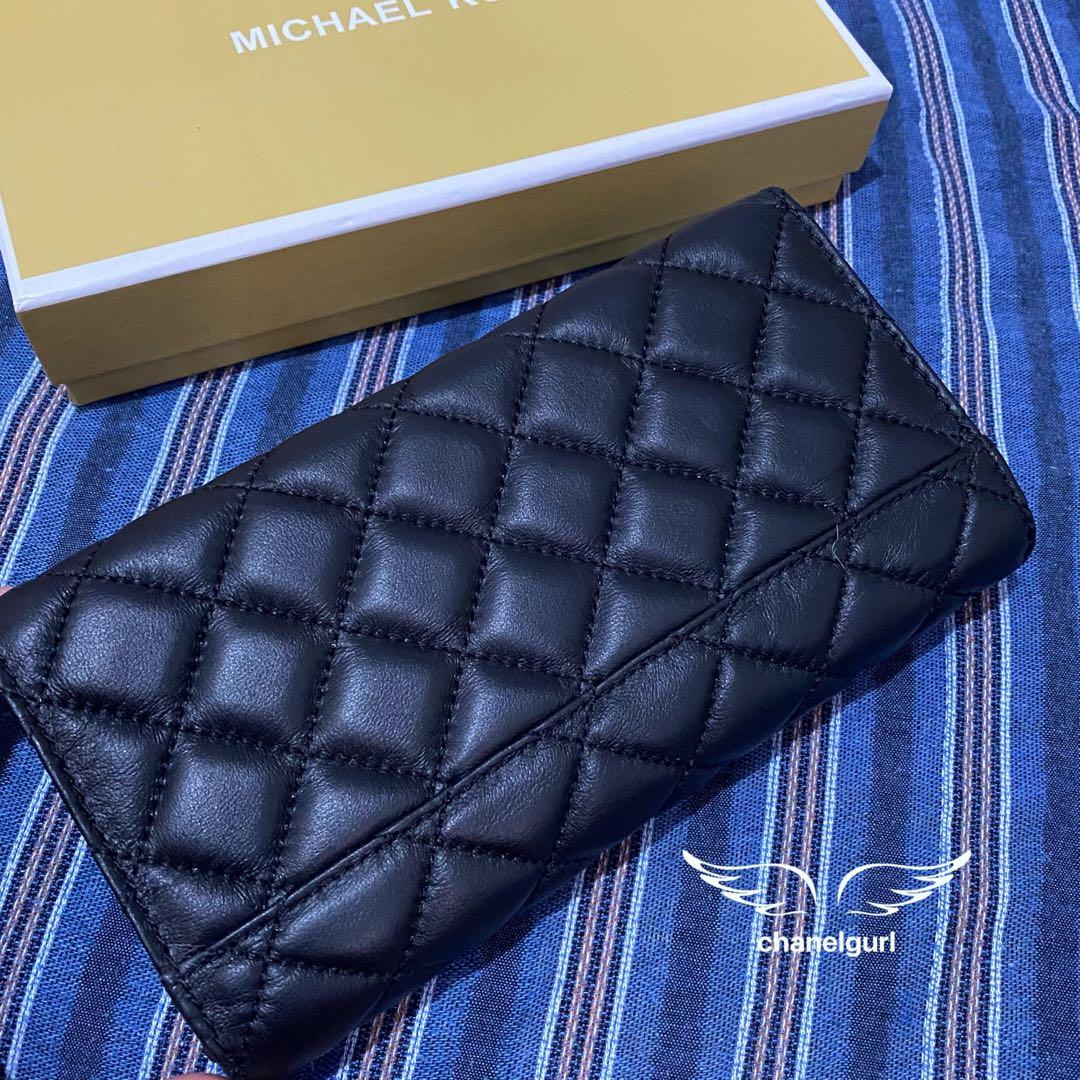 Michael kors wallet top quilted