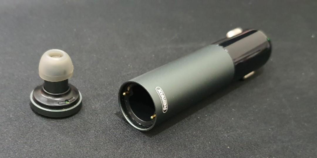 REMAX Bluetooth Earpiece (Category: Other Electronics) located in Singapore. Submitted by sfour (Listing ID 1064289708, Image 1). Description: Good working condition. No box. What you see is what you get..