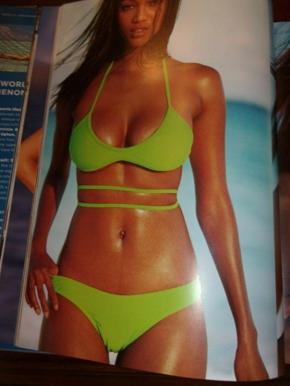 Sports Illustrated Swimsuits - 50 Years of Beautiful (mega book
