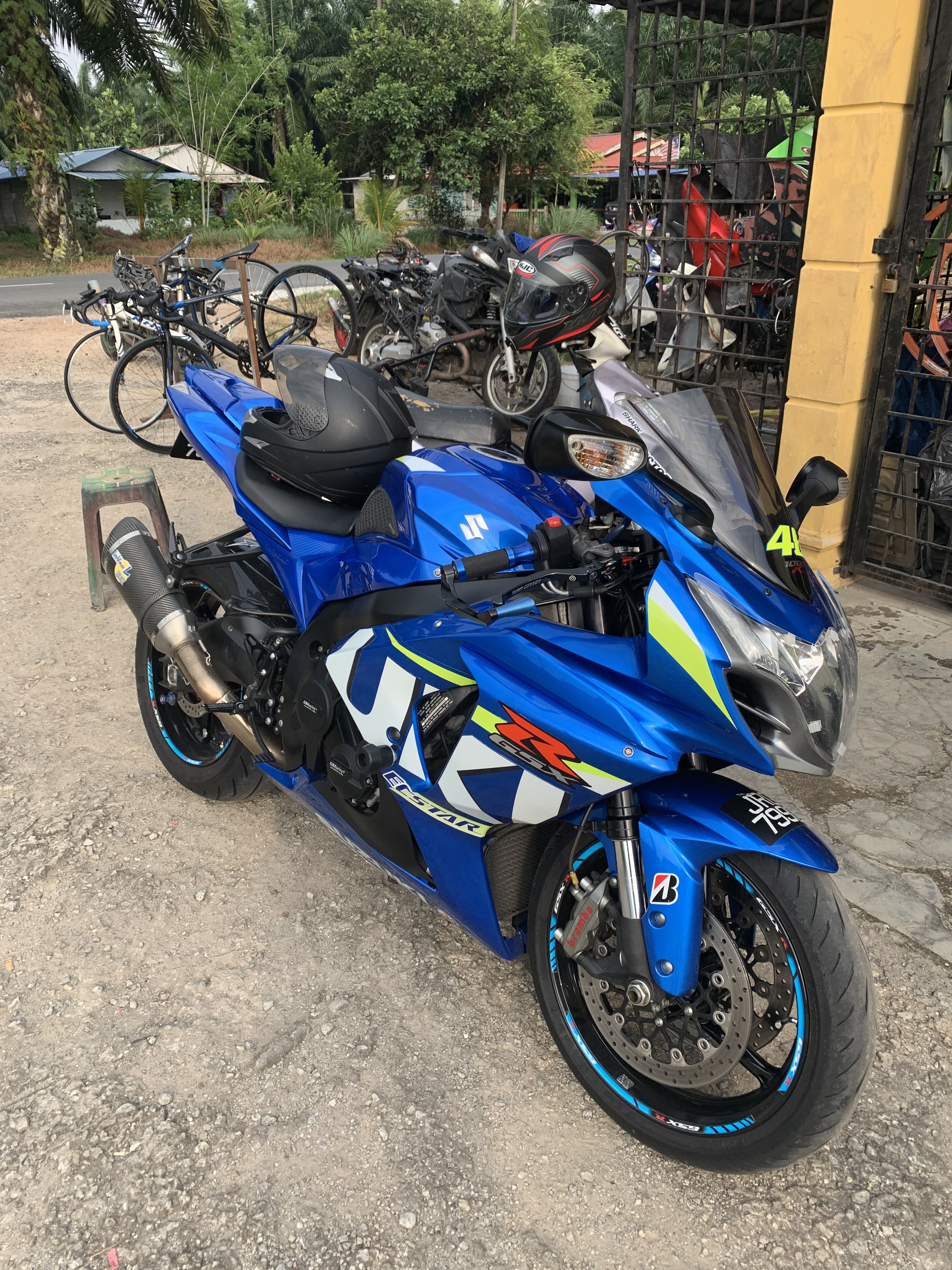 SUZUKI L4 GSXR 1000 Motorbikes on Carousell