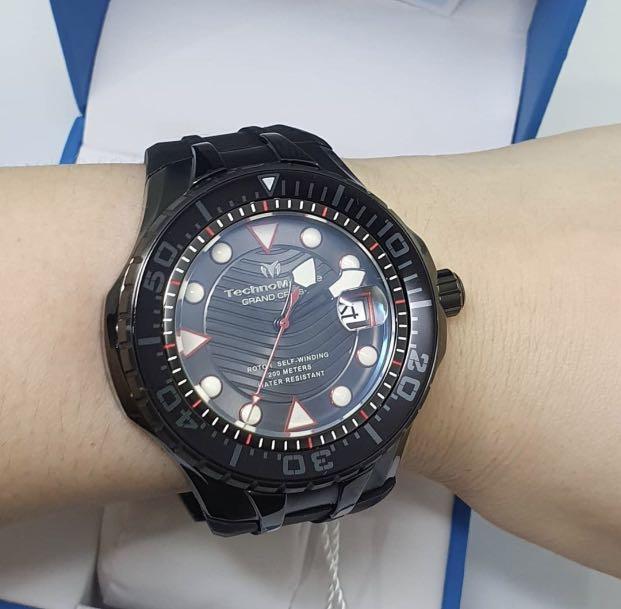 Technomarine Grand Cruise(Automatic) TM 118083 (Category: Men's Watches) located in Malabon City. Submitted by hyruwatchesandaccessories (Listing ID 1064220323, Image 3). Description: Technomarine Grand Cruise(Automatic) TM 118083 ❤️Php 8490 + sf Movement Components: Japan Caliber: NH35 Case and Dial Case size: 48mm Case material: Stainless Steel Crown: Push Dial material: Metal Water resistance: 200M Band Material: Silicone Tone: Blue Length: 20
