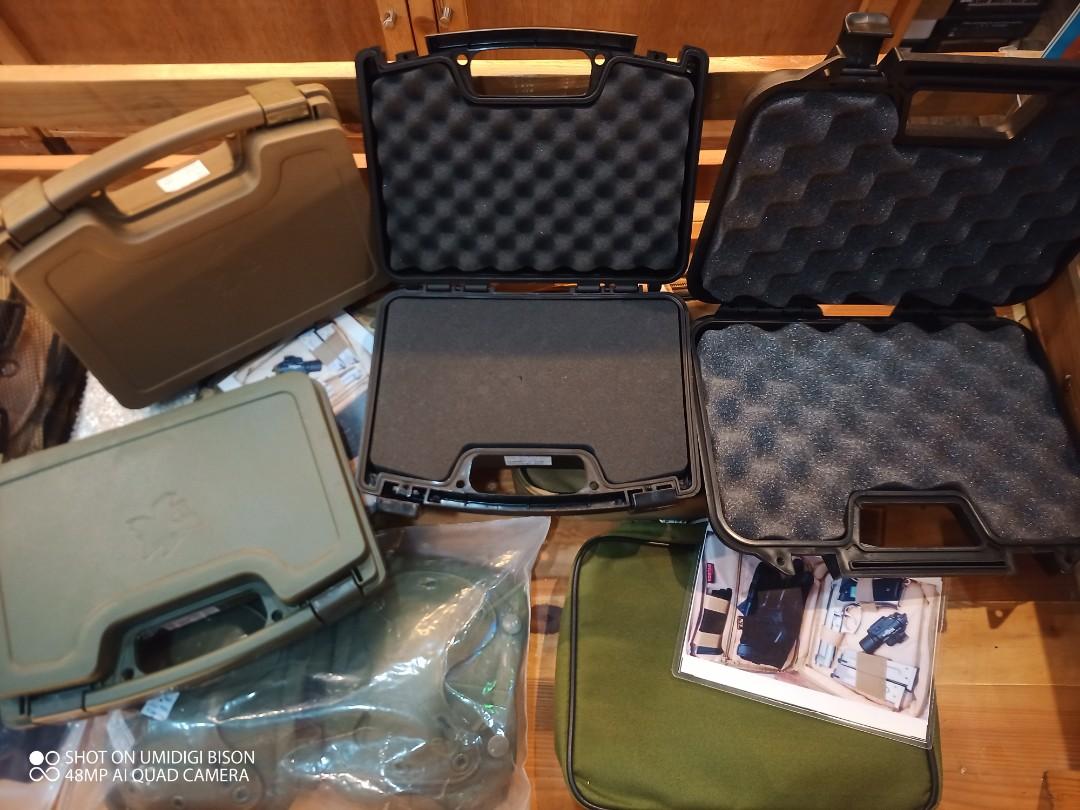 TMV/SRC PISTOL CASE (Category: Briefcases) located in Makati City. Submitted by hellohoooman (Listing ID 1064386041, Image 1). Description: Good quality hard cases for your precious belongings. Made in taiwan using high grade polymer..