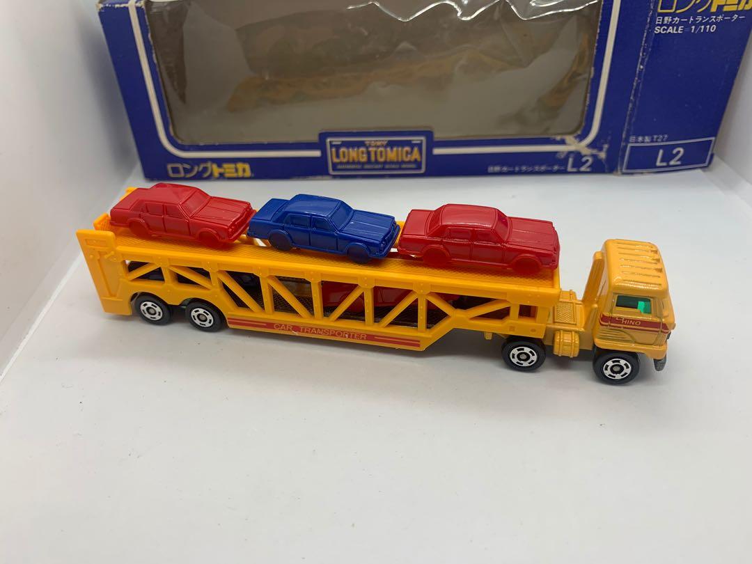 tomy long tomic L2 hino car transporter truck, 興趣及遊戲, 玩具 