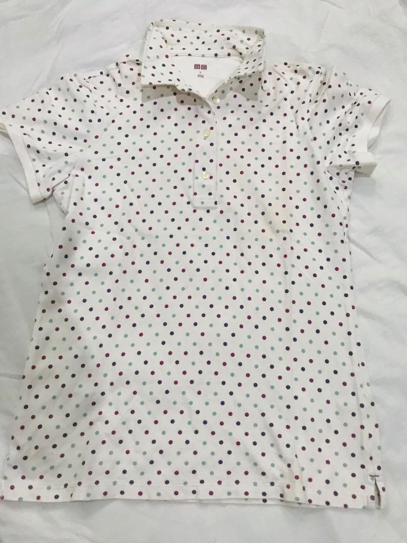 Uniqlo Polo shirt (Category: Shirts) located in Manila. Submitted by babyskyes (Listing ID 1064403779, Image 2). Description: 10/10 condition, nilabhan lang then stored Large on tag but can fit Medium.