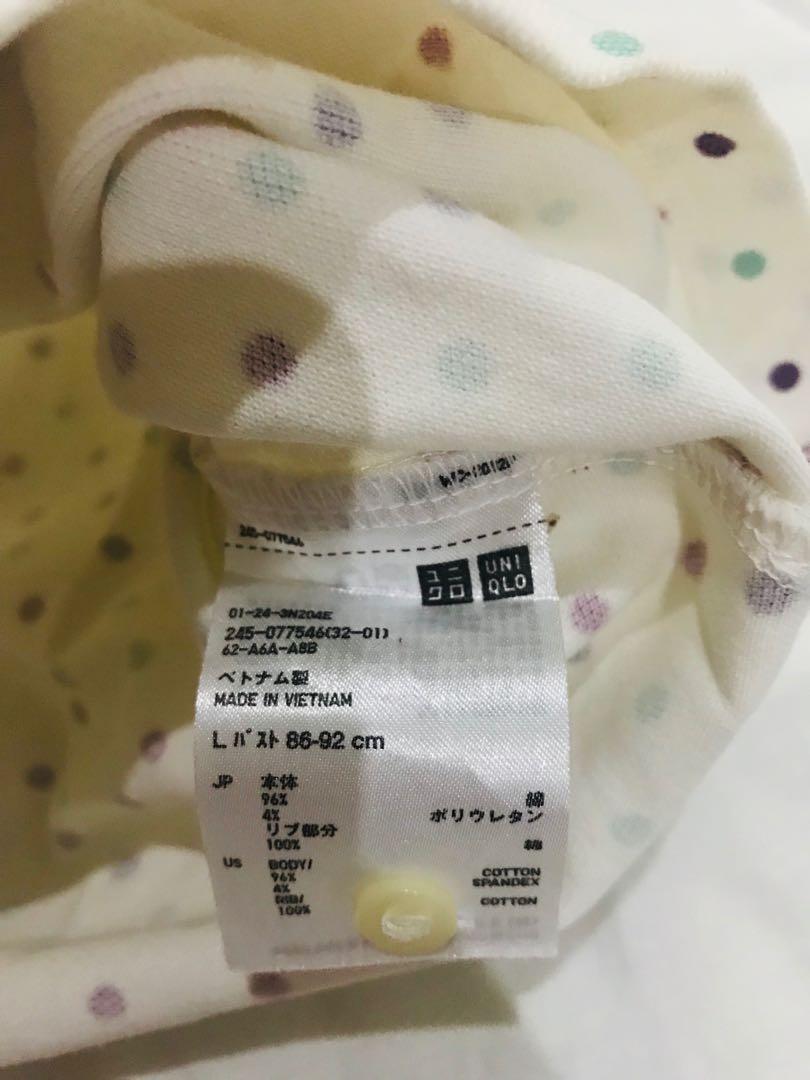 Uniqlo Polo shirt (Category: Shirts) located in Manila. Submitted by babyskyes (Listing ID 1064403779, Image 3). Description: 10/10 condition, nilabhan lang then stored Large on tag but can fit Medium.