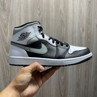 (Category: ) located in . Submitted by sgsneakerhead07 (Listing ID 1064216411, Image 1). Description: .