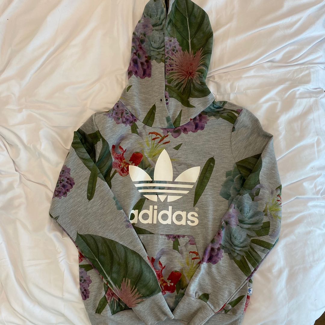 George Bernard Restringir cuello adidas floral hoodie, Women's Fashion, Coats, Jackets and Outerwear on  Carousell