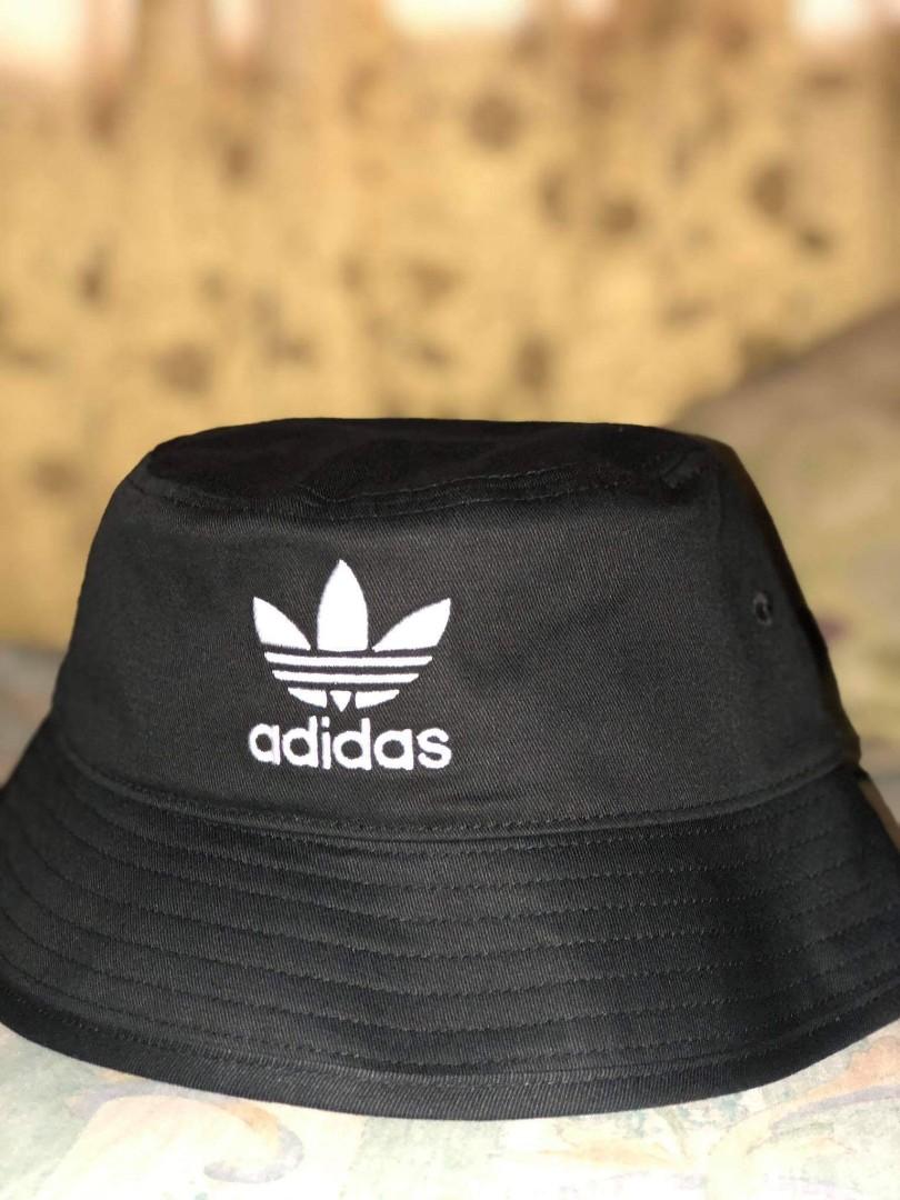 Zalora 2025 bucket hat
